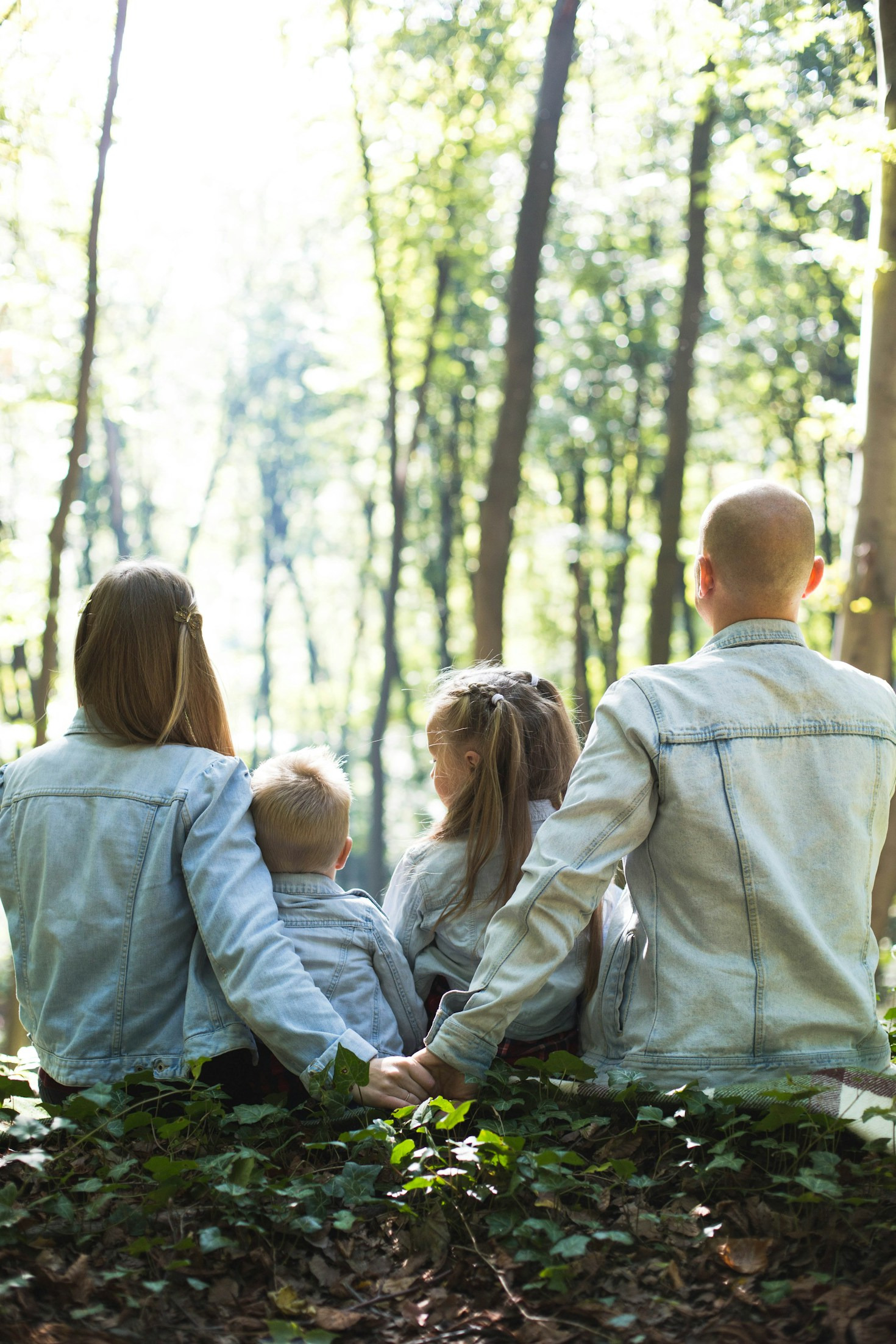 10 Ways to Strengthen Family Bonds